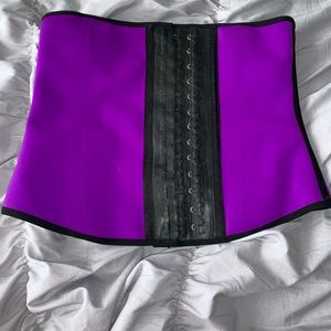 Waist trainer